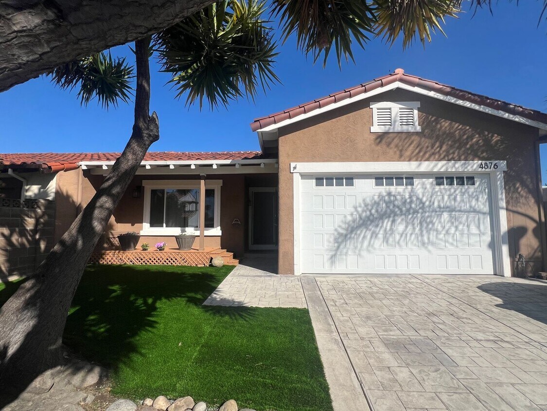 Primary Photo - Wonderful 2 bed, 2 bath in Fremont plus BO...