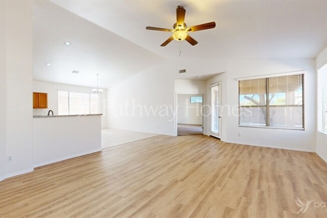 Foto del edificio - 8718 N 57th Ln