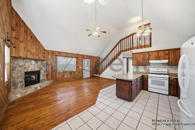 Building Photo - 103 Autumn Ln