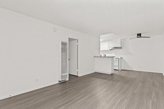 Building Photo - Casa Verde Apartments