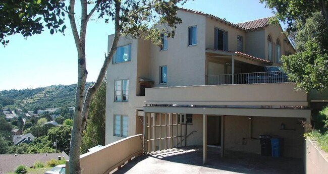 Building Photo - 2119 Arthur Ave