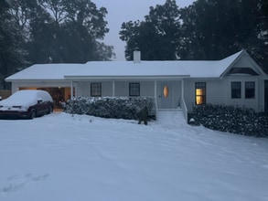 Building Photo - 7597 Northpointe Blvd