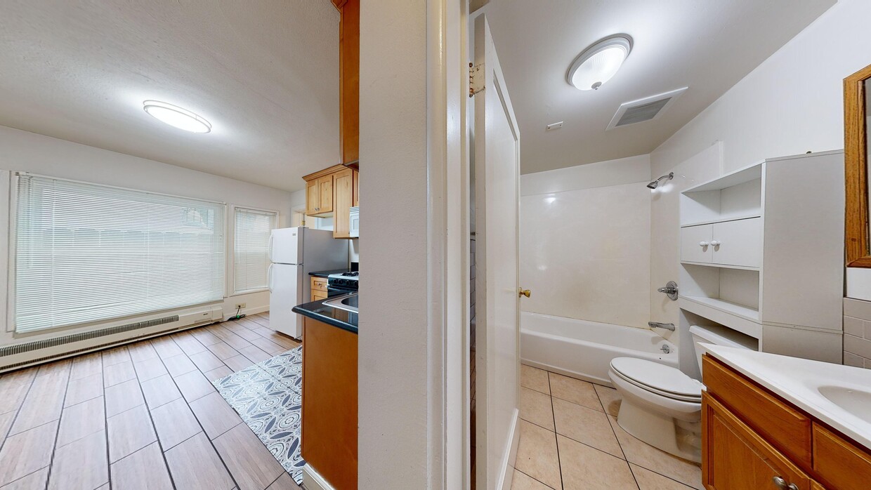 Photo - 2015 Haste St. Apartments