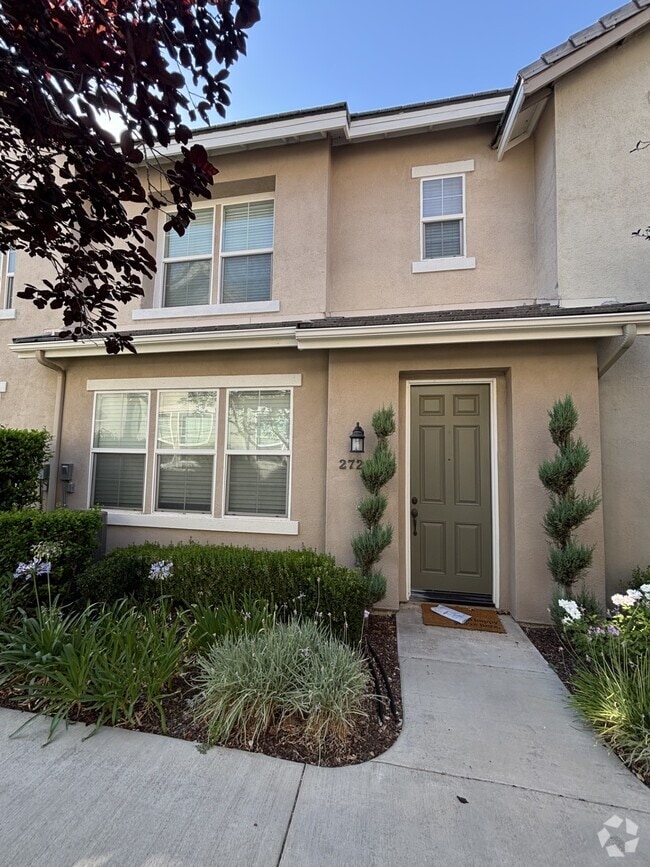Building Photo - 27290 Arbor Pl