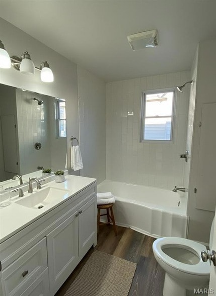 Foto del edificio - 1201 N Charles St