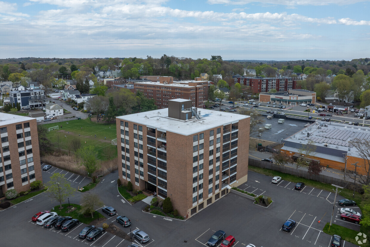 Exterior - Melrose Towers Condominium