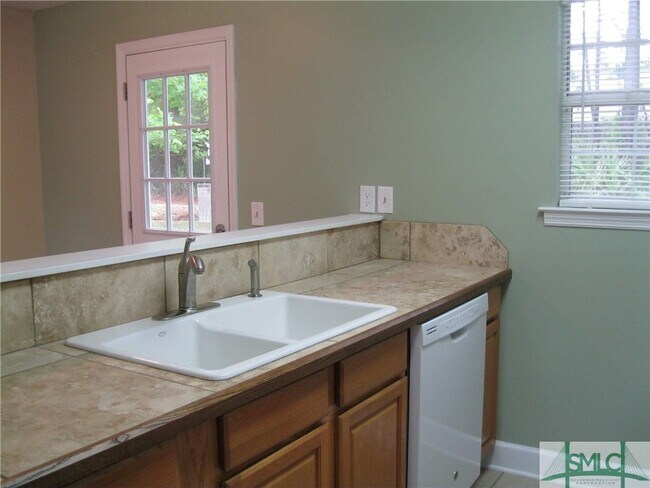 Foto del edificio - 322 Mapmaker Ln