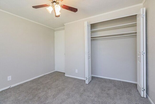 Foto del edificio - 160 Safe Harbor Dr