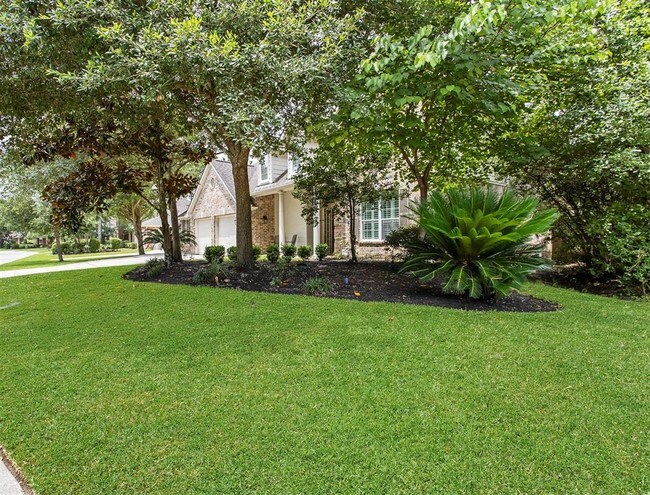 Foto del edificio - 2 S Hawthorne Hollow Cir