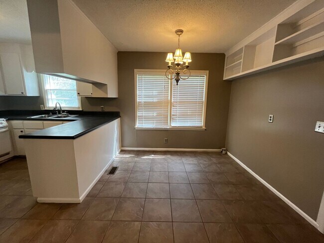Building Photo - 1021 W. Alden Avenue, Valdosta, 3BR/2BA