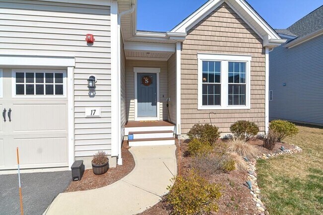 Entrada - 17 Walnut Way