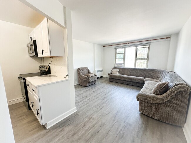 Foto del edificio - 2606 W Balmoral Ave
