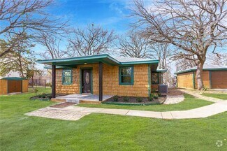 Building Photo - 321 Crescent Dr