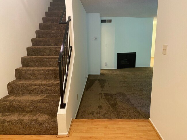 Foto del edificio - 2 Bedroom TownHome