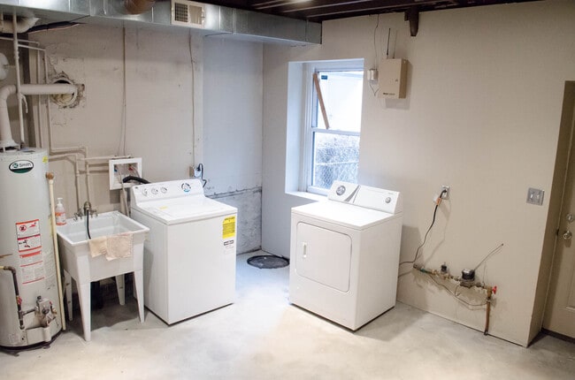 Building Photo - 5133 Kent Way