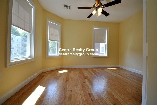 Building Photo - 38 Turner St