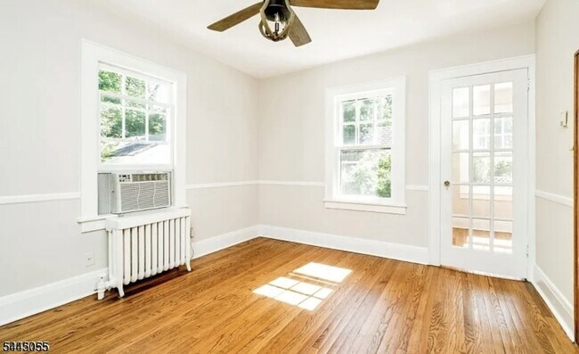Foto del edificio - 514 Forest Ave