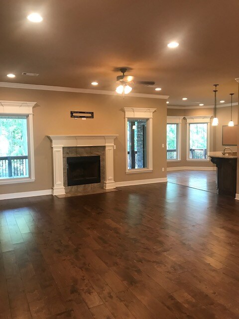 Building Photo - 2023 Gunnison Dr