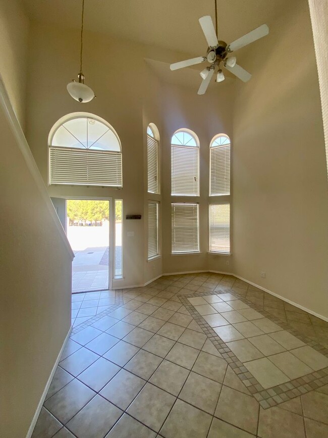 Building Photo - 3328 Green Ridge Ct