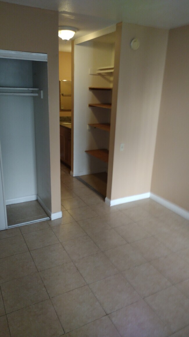 Foto del edificio - 5460 White Oak Ave