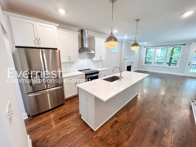 Foto del edificio - Spacious 3-Bedroom Home in a Family-Friendly Community / Pet Friendly / Available Now!/