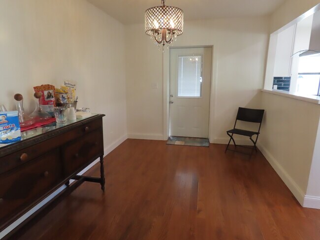 Foto del edificio - 277 N Kellner Ave