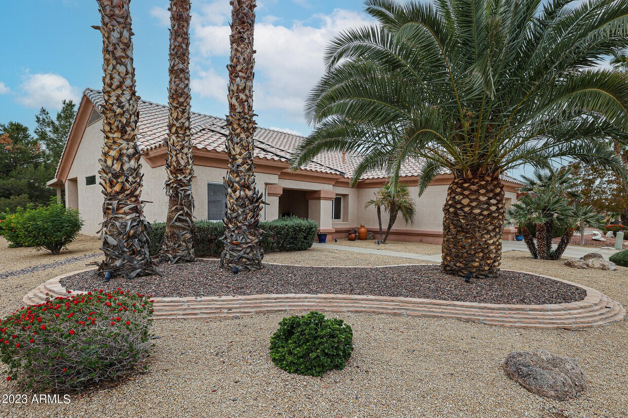 Primary Photo - 13701 W Robertson Dr