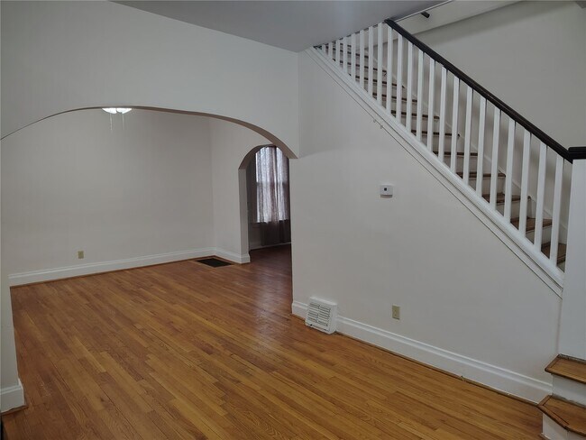 Foto del edificio - 3246 S Big Bend Blvd