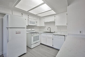 Building Photo - 7957 Lions Rock Way