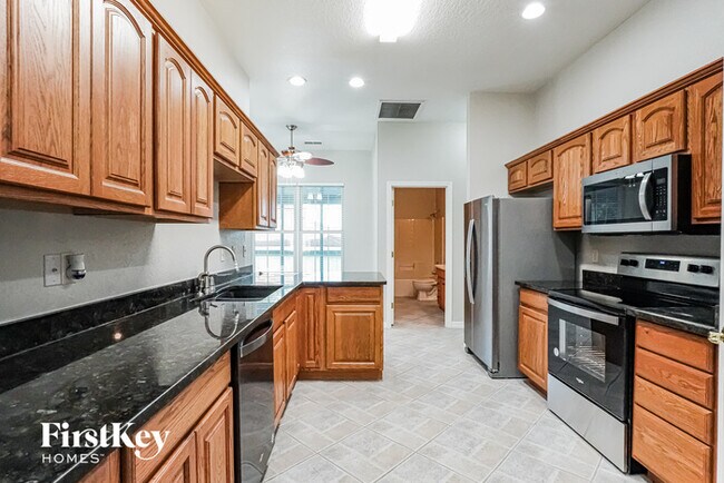 Building Photo - 109 Lake Dell Dr