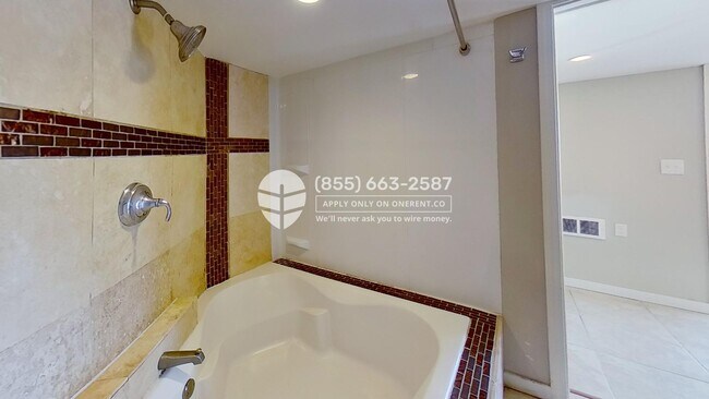 Building Photo - 518 2nd St