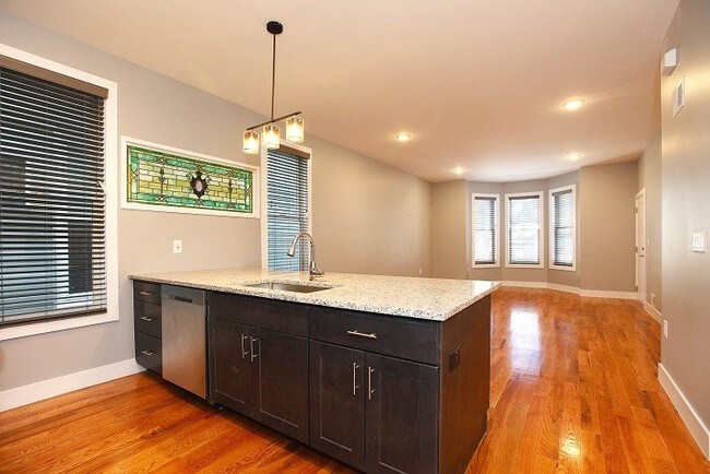 Foto del edificio - 93 Booraem Ave