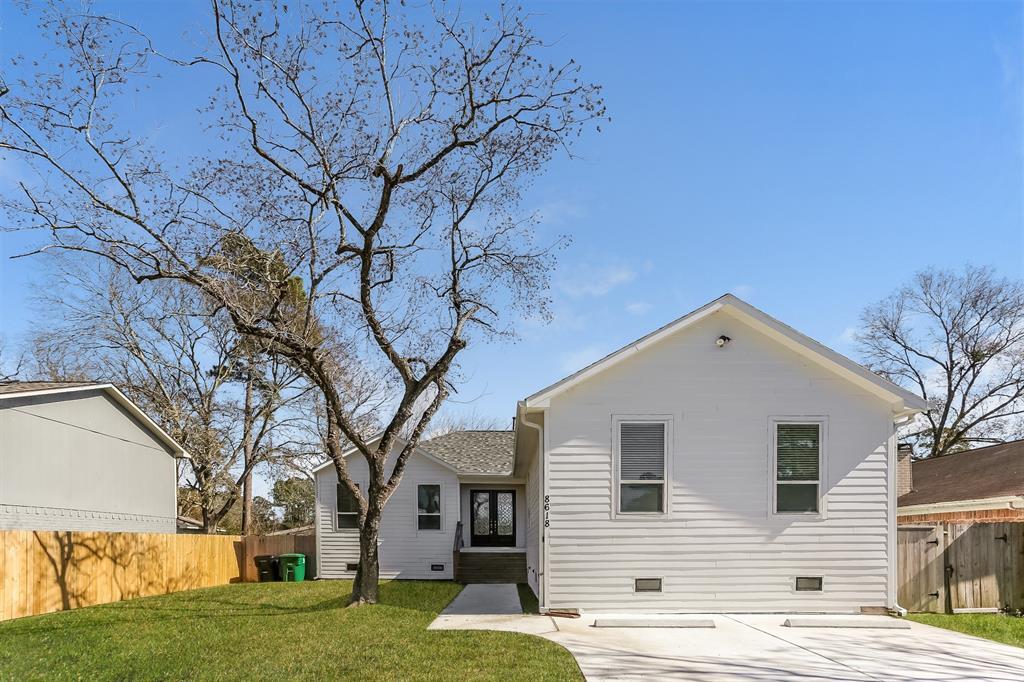Foto principal - 8618 Valley Song Dr