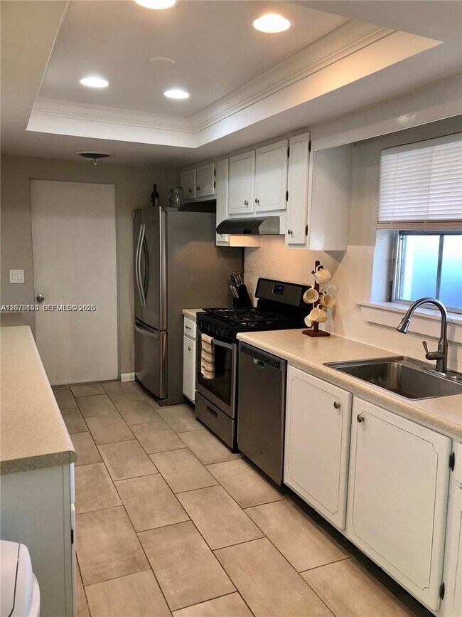 Foto del edificio - 1241 Manor Dr