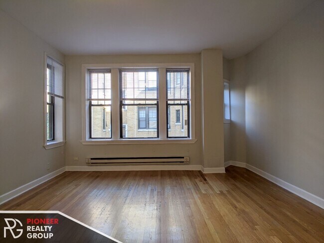 Foto del edificio - 721 W Barry Ave