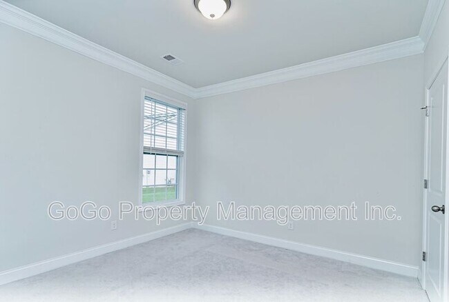 Building Photo - 110 Northwild Dr