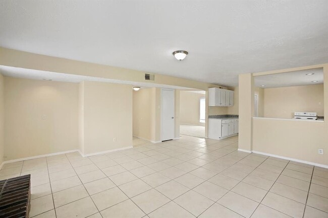 Building Photo - 17218 Artwood Ln