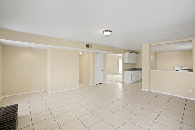 Foto del edificio - 17218 Artwood Ln