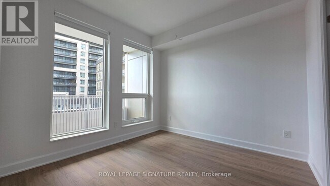Building Photo - 3240-3240 William Coltson Ave