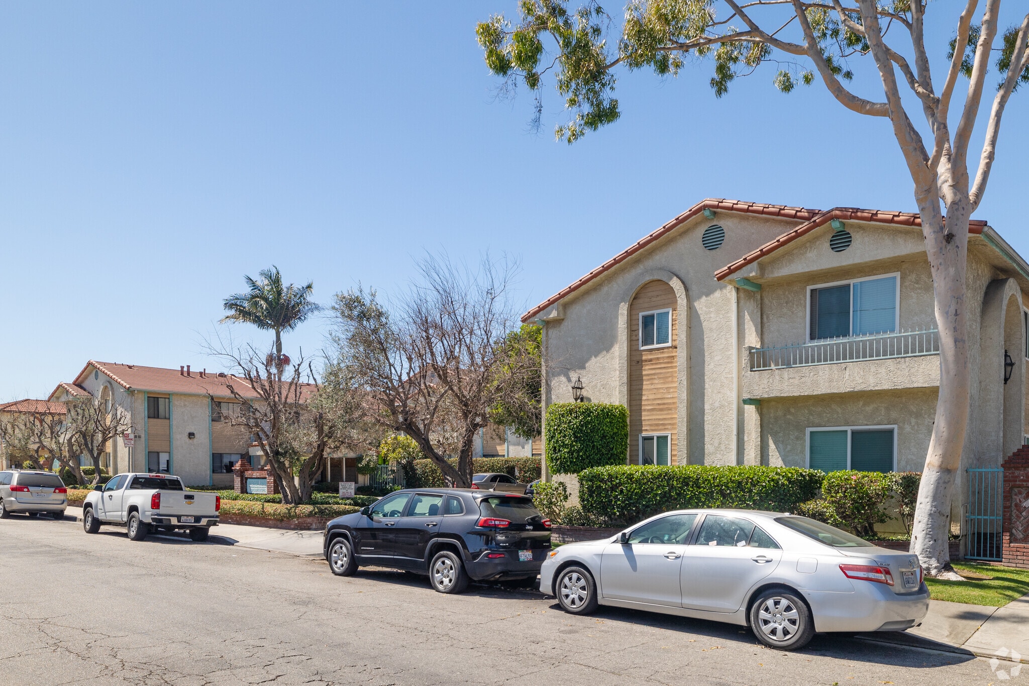 Bodger Park Condominiums