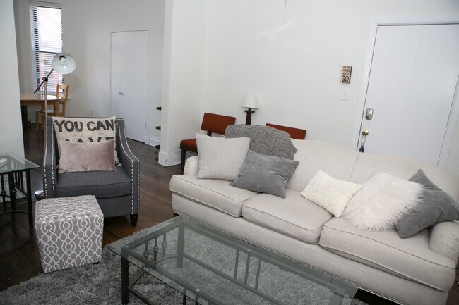 Foto del edificio - 2023 N Clifton Ave