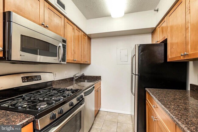 Foto del edificio - 4801 Fairmont Ave