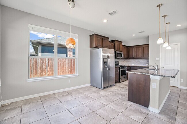 Foto del edificio - 10237 Little Falls Trail