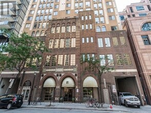 Building Photo - 25 Grenville St