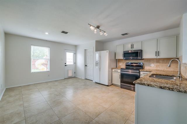 Foto del edificio - 1409 Water Lily Dr