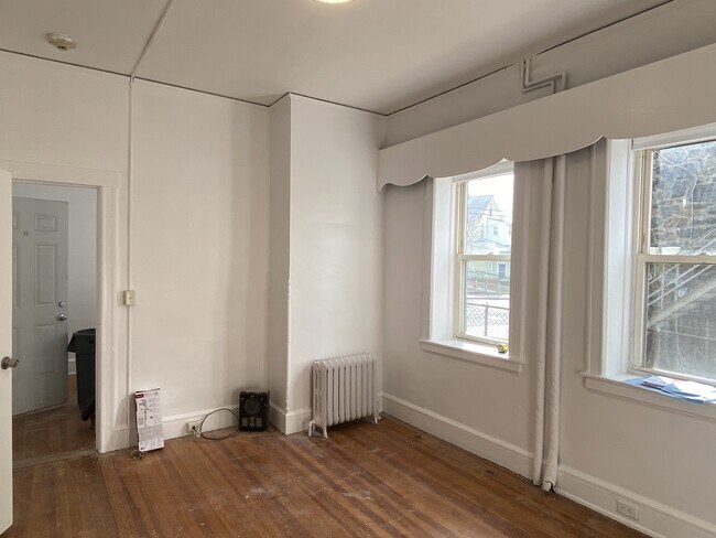 Building Photo - 140 Hamilton Ave