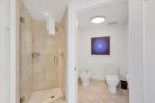 Building Photo - 4401 Collins Ave