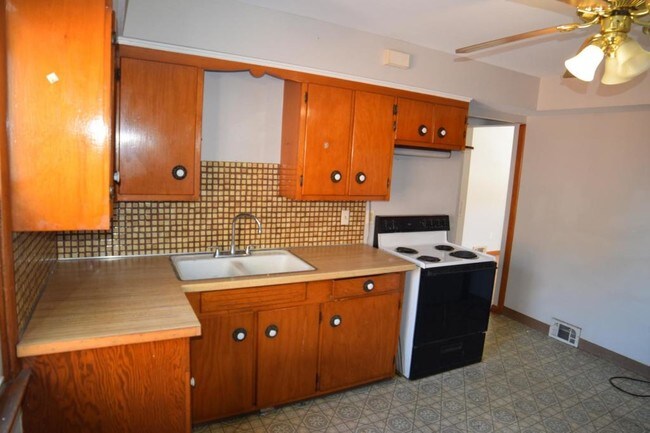 Foto del edificio - 2327 Brookview Blvd #Up