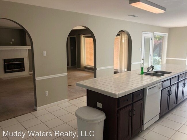 Building Photo - 3 br, 2 bath House - 3490 Rhett Butler