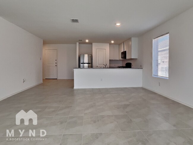 Building Photo - 1824 Lotus St